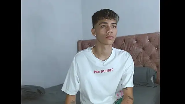 Snapshot of ALEXX_BOOY chatting on 11-24-25, 05:29 ALEXX BOOY online show from 11-24-25, 05:29