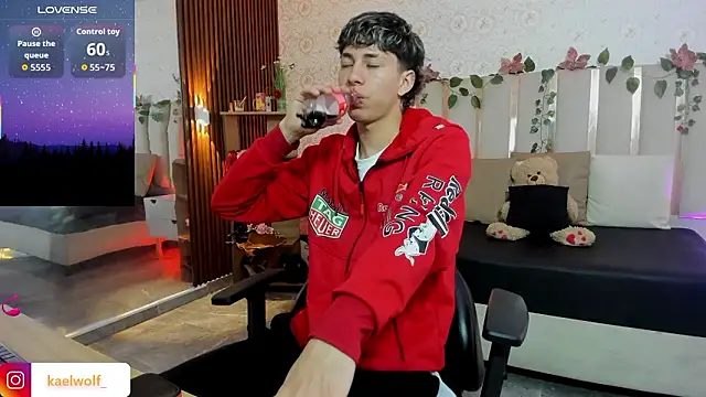 kaelwolf tay online show from 02-02-26, 07:12