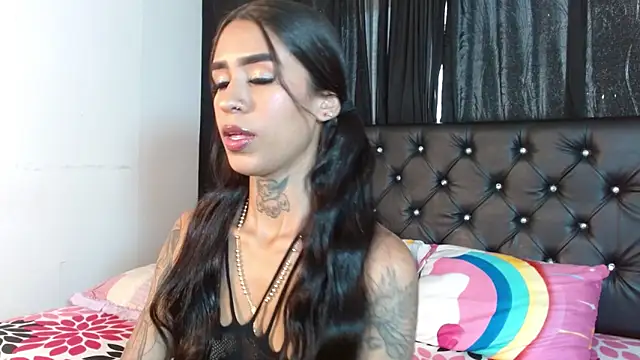 Snapshot of Ameliejoness_ chatting on 01-18-26, 02:54 Ameliejoness online show from 01-18-26, 02:54