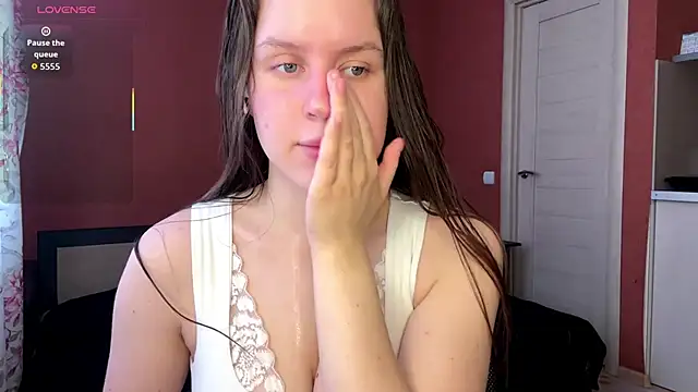 SanoraVillnave online show from 02-25-26, 07:07