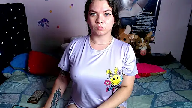 Snapshot of ShantalTsFox chatting on 06-17-26, 04:04 ShantalTsFox online show from 06-17-26, 04:04