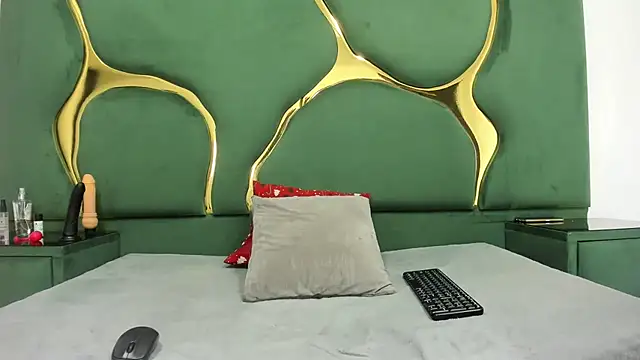 RoxanneBloom online show from 03-14-26, 04:07