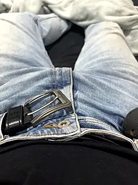 Snapshot of Daisuke_01 chatting on 12-02-25, 06:08 Daisuke 01 online show from 12-02-25, 06:08