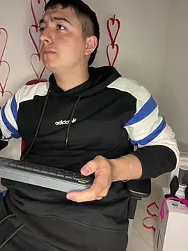 Snapshot of Daisuke_01 chatting on 02-15-26, 03:47 Daisuke 01 online show from 02-15-26, 03:47