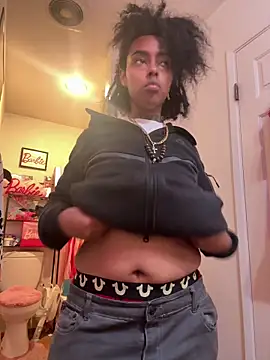 Snapshot of seductivefreak7 chatting on 12-23-25, 01:58 seductivefreak7 online show from 12-23-25, 01:58