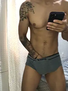 Snapshot of dot_21cm_ chatting on 01-16-26, 06:45 dot 21cm online show from 01-16-26, 06:45