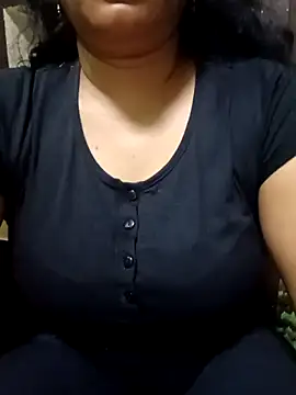 Snapshot of priyakutty1431 chatting on 12-03-25, 07:49 priyakutty1431 online show from 12-03-25, 07:49