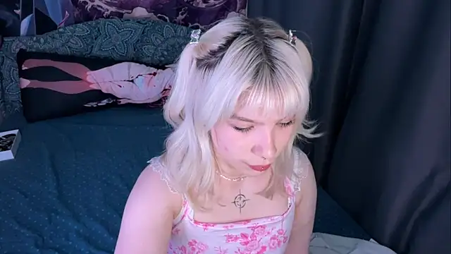 LolaDollyMur online show from 12-15-25, 07:07