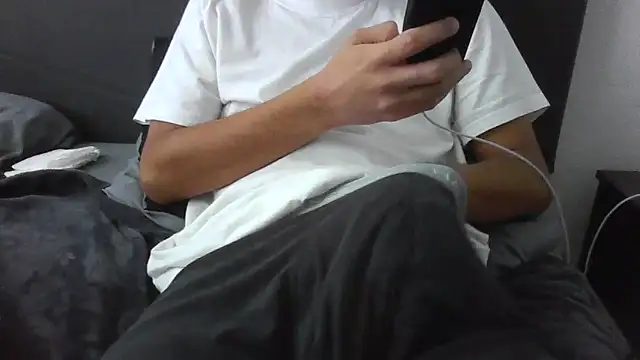 latinman7944 online show from 04-03-26, 11:47