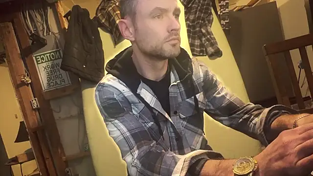 Snapshot of famous1tad chatting on 01-17-26, 07:57 famous1tad online show from 01-17-26, 07:57