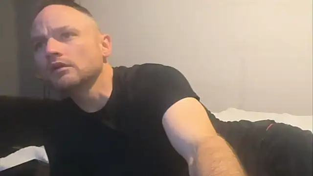 Snapshot of famous1tad chatting on 01-18-26, 07:23 famous1tad online show from 01-18-26, 07:23