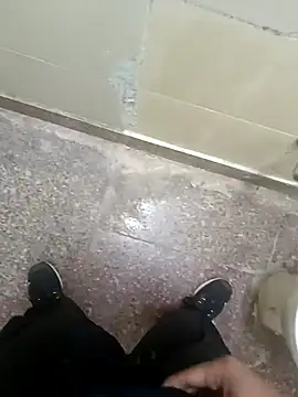 Snapshot of ray_buny chatting on 11-24-25, 09:09 ray buny online show from 11-24-25, 09:09