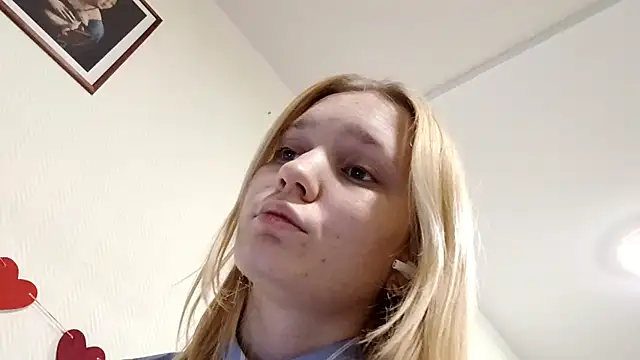 Snapshot of xlo_lax chatting on 12-01-25, 01:27 xlo lax online show from 12-01-25, 01:27