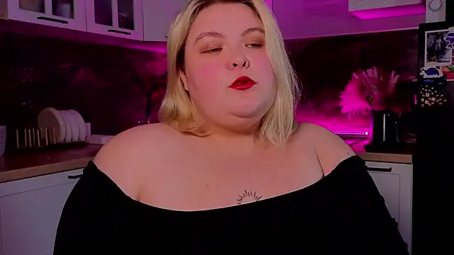 Snapshot of ellagoddes chatting on 11-26-25, 05:14 ellagoddes online show from 11-26-25, 05:14