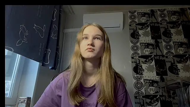 Snapshot of helgicuteness chatting on 12-17-25, 06:41 helgicuteness online show from 12-17-25, 06:41