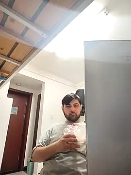 Snapshot of Koma001 chatting on 02-17-26, 05:30 Koma001 online show from 02-17-26, 05:30