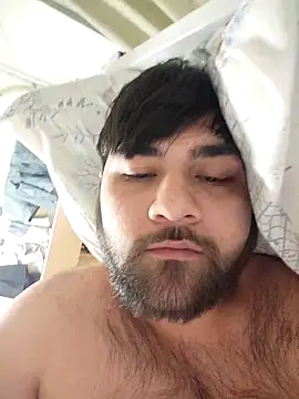 Snapshot of Koma001 chatting on 03-09-26, 04:44 Koma001 online show from 03-09-26, 04:44