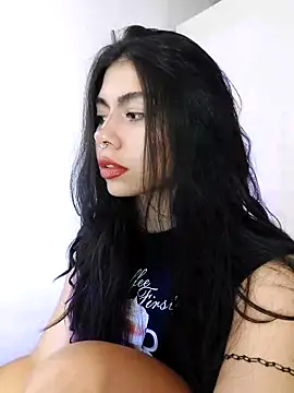 Snapshot of ArgentinaShani chatting on 12-16-25, 01:21 ArgentinaShani online show from 12-16-25, 01:21