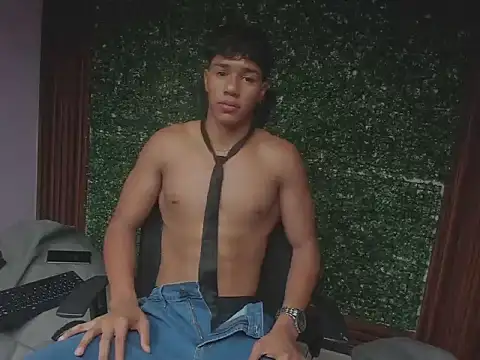 Snapshot of damon_sw chatting on 12-04-25, 07:00 damon sw online show from 12-04-25, 07:00