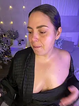 Snapshot of Amalia_Lia_ chatting on 12-01-25, 06:24 Amalia Lia online show from 12-01-25, 06:24