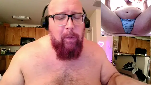 Snapshot of BigBearforCuddles chatting on 04-23-26, 11:18 BigBearforCuddles online show from 04-23-26, 11:18