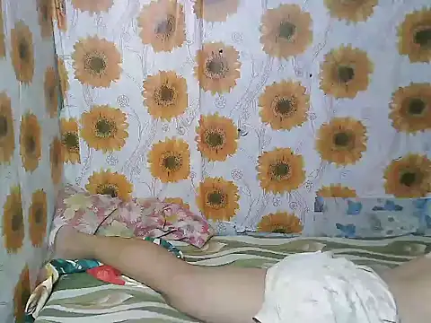 Snapshot of Smilinglovely chatting on 02-21-26, 06:14 Smilinglovely online show from 02-21-26, 06:14