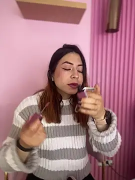 Snapshot of MaddieHunter chatting on 01-08-26, 01:02 MaddieHunter online show from 01-08-26, 01:02