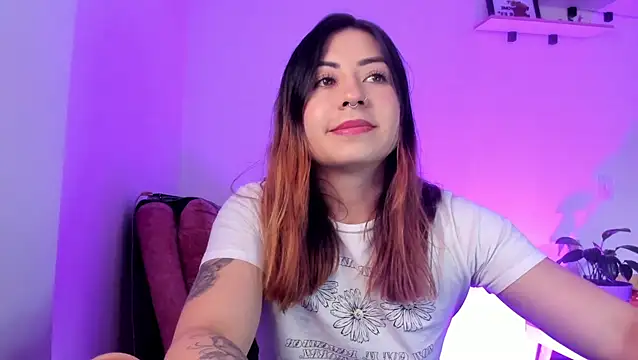 Snapshot of MaddieHunter chatting on 02-22-26, 07:23 MaddieHunter online show from 02-22-26, 07:23