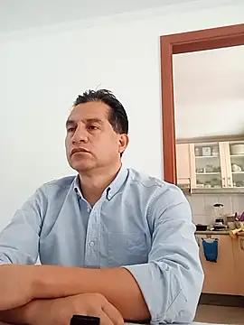 ChrisFloresP online show from 12-01-25, 04:56