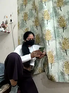 Snapshot of Siya499 chatting on 11-25-25, 07:19 Siya499 online show from 11-25-25, 07:19