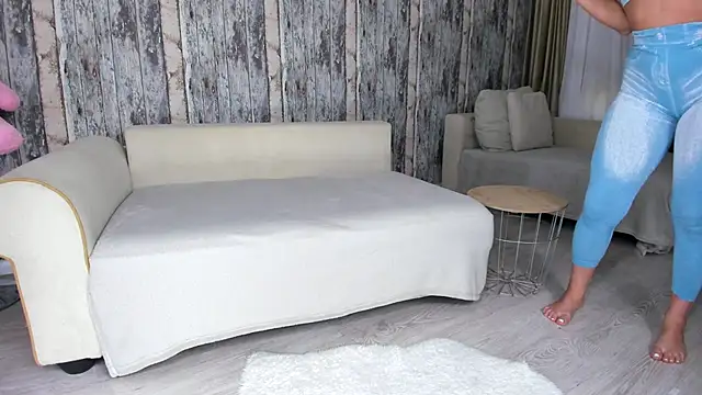 Snapshot of SexyElisabeth chatting on 11-02-25, 06:16 SexyElisabeth online show from 11-02-25, 06:16