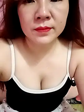 Snapshot of Lily-ross22 chatting on 07-08-26, 12:48 Lily-ross22 online show from 07-08-26, 12:48