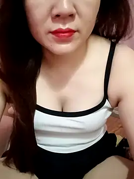 Snapshot of Lily-ross22 chatting on 07-18-26, 03:16 Lily-ross22 online show from 07-18-26, 03:16