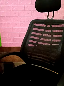 Snapshot of Lily-ross22 chatting on 07-20-26, 01:13 Lily-ross22 online show from 07-20-26, 01:13
