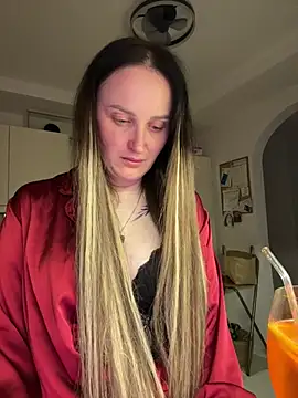 TomilaSi online show from 03-25-26, 11:11