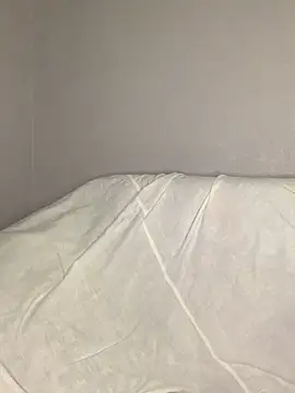 Snapshot of Tomiris87 chatting on 12-03-25, 02:19 Tomiris87 online show from 12-03-25, 02:19