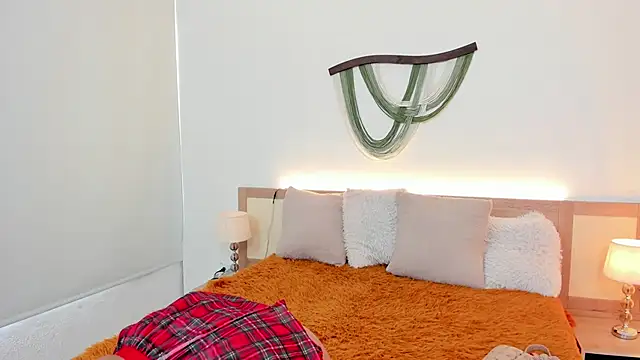 Snapshot of Ivonne_parker chatting on 12-15-25, 07:40 Ivonne parker online show from 12-15-25, 07:40