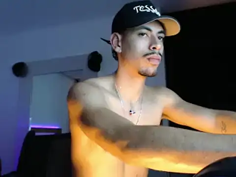 Snapshot of Da_usma00 chatting on 11-28-25, 04:26 Da usma00 online show from 11-28-25, 04:26