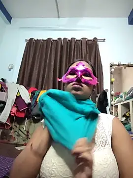 Snapshot of aarti03fb chatting on 12-13-25, 07:53 aarti03fb online show from 12-13-25, 07:53