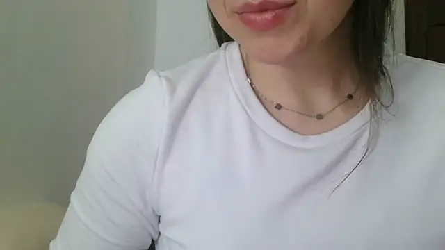 Snapshot of mery_lou2025 chatting on 12-16-25, 05:29 mery lou2025 online show from 12-16-25, 05:29