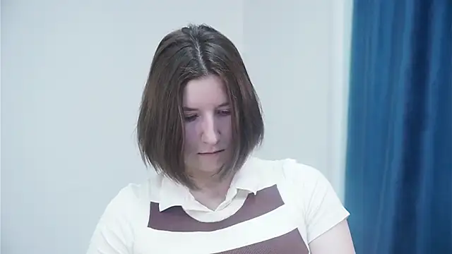 Snapshot of AnnalisaYeary chatting on 11-25-25, 04:23 AnnalisaYeary online show from 11-25-25, 04:23