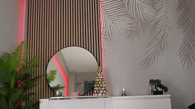 Snapshot of Jessy_Cruz_ chatting on 12-23-25, 05:49 Jessy Cruz online show from 12-23-25, 05:49