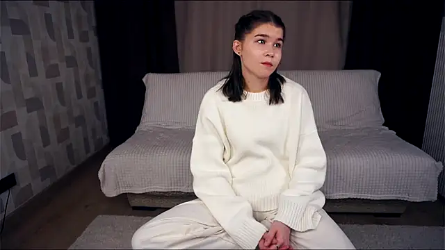 Snapshot of ZulaRattan chatting on 11-28-25, 07:05 ZulaRattan online show from 11-28-25, 07:05