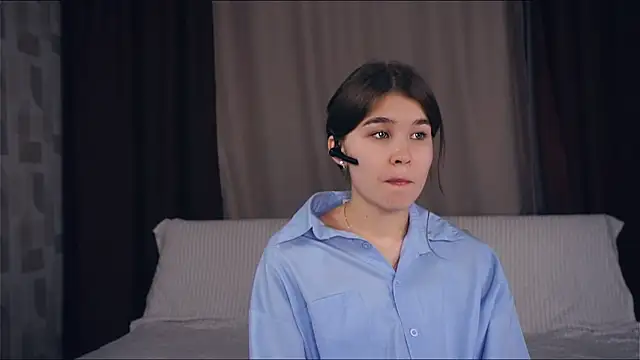 Snapshot of ZulaRattan chatting on 12-04-25, 07:00 ZulaRattan online show from 12-04-25, 07:00