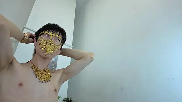 Snapshot of YugoAsian chatting on 12-05-25, 08:38 YugoAsian online show from 12-05-25, 08:38