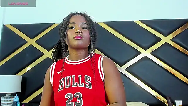 Snapshot of IrisHerrera_ chatting on 12-01-25, 12:32 IrisHerrera online show from 12-01-25, 12:32