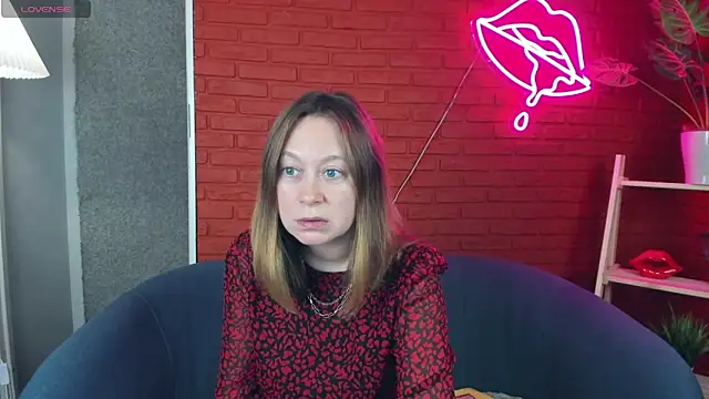 Snapshot of Brooke_lover chatting on 11-28-25, 08:33 Brooke lover online show from 11-28-25, 08:33