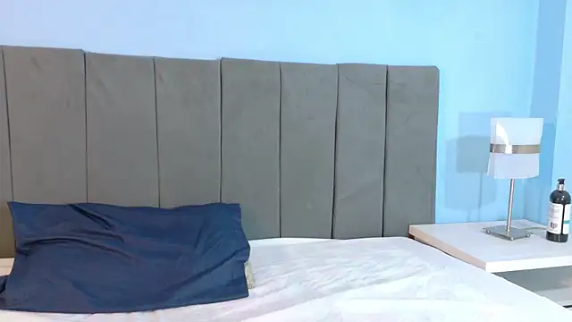 Lizz Bunny online show from 04-14-26, 05:30