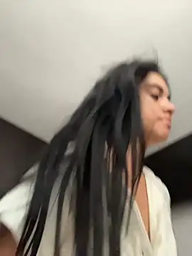 Snapshot of Miia_moonn chatting on 01-08-26, 12:29 Miia moonn online show from 01-08-26, 12:29