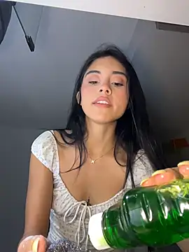 Snapshot of Miia_moonn chatting on 02-09-26, 12:36 Miia moonn online show from 02-09-26, 12:36